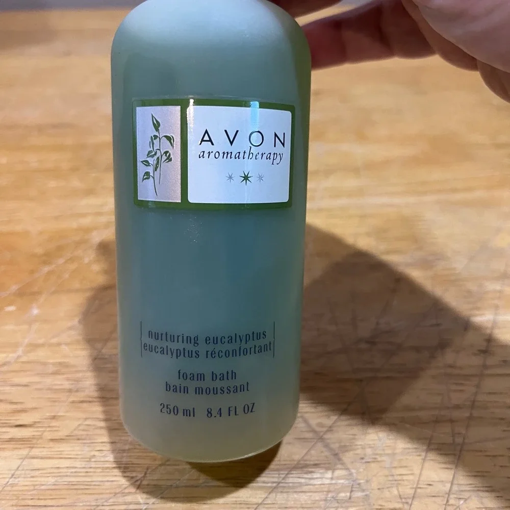 Vtg 1999 Avon Aromatherapy Nurturing Eucalyptus Foam Bath Bubble Bath 8.4oz‎ Y2K
